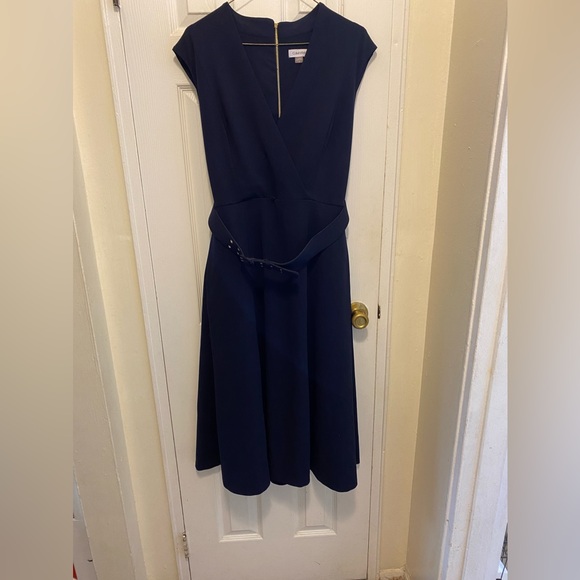 CALVIN KLEIN MIDI BELTED DRESS with back zipper Vneck short sleeve w/pockets - Picture 5 of 14